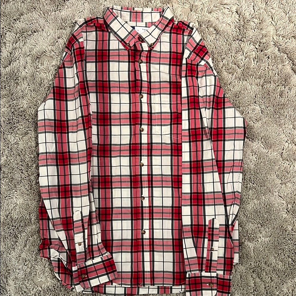 Gently Used Men’s Old Navy Red and White Checkered Shirt